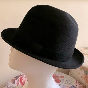 Vintage Saks Fifth Avenue Woman’s Black Hat